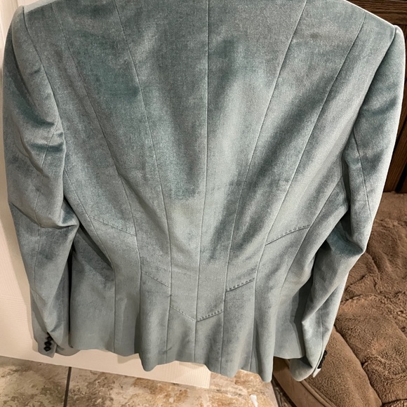 Elie Tahari blazer - Picture 2 of 7